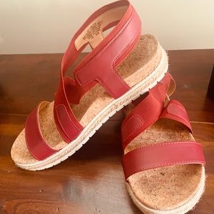 Adrienne Vittadini red sandals size 8